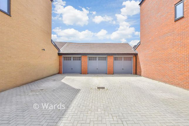 43, Albertine Road, Maidstone photo 3