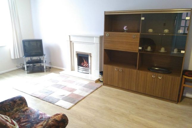 8 Fontmell Close, Coventry photo 3