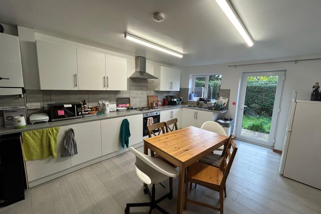 6-bed house on Nottingham, £3,328/mo