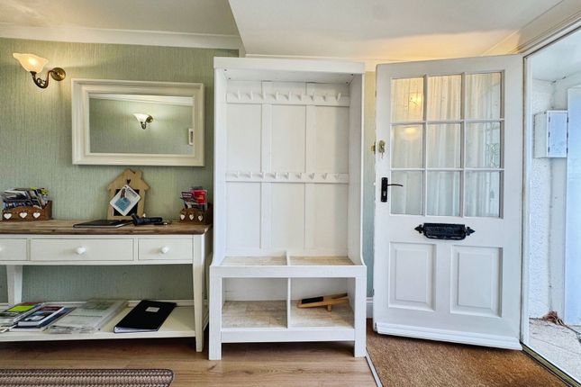 11a, Quay Street, Minehead photo 2