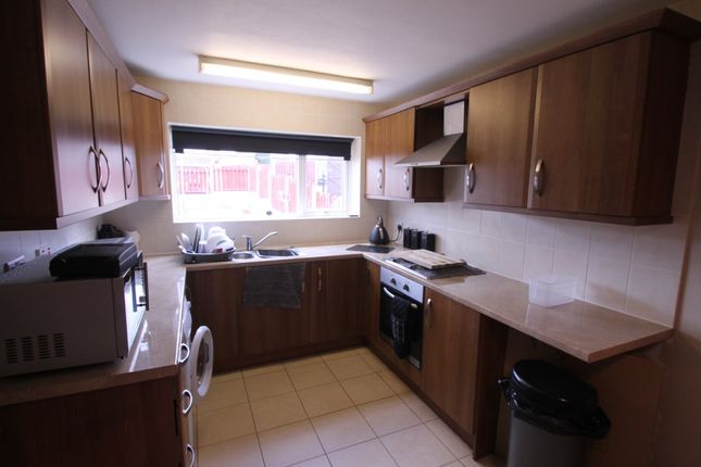 59, Glenville Close, Hoyland photo 4