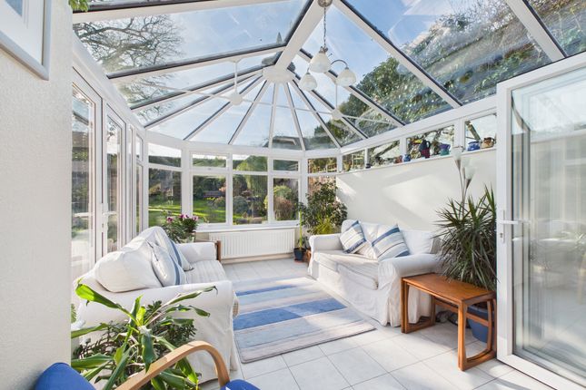 21 Forestfield, Horsham photo 4