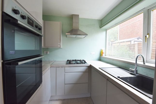 79, Bromley Lane, Kingswinford photo 4