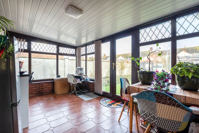16 Hervey Street, Lowestoft photo 4