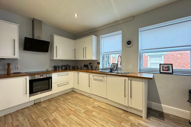 Thumbnail Maisonette to rent in Victoria Avenue, Whitley Bay