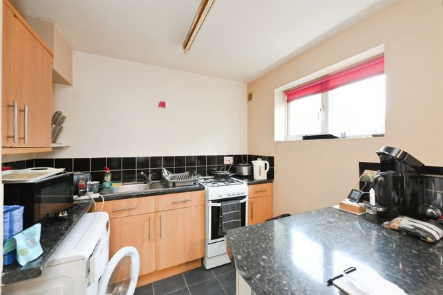 51, Cranleigh Close, Waltham Cross photo 3