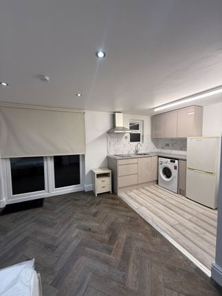 Linley Crescent, Romford photo 4