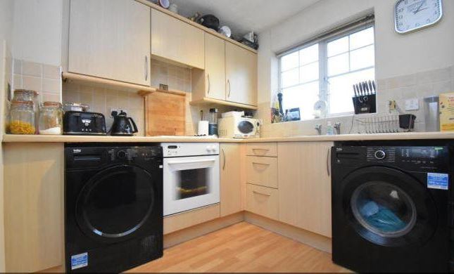 Flat for sale in Newbury, Berkshire