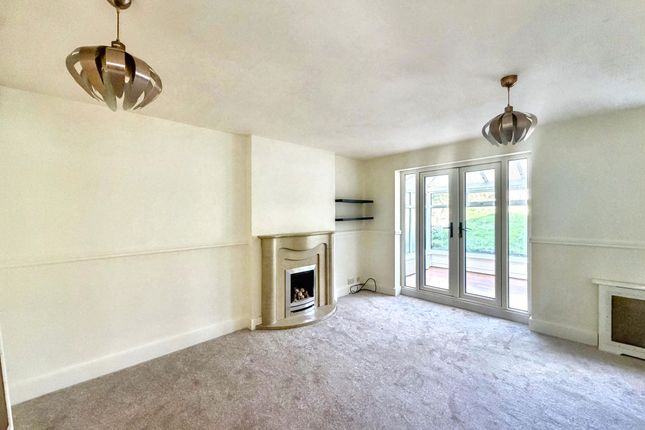 18, Stoneacre Avenue, Sheffield photo 3