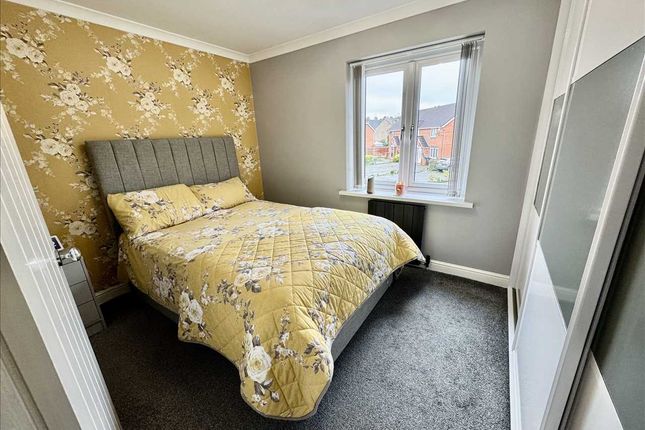22, Wakes Close, Willenhall photo 5