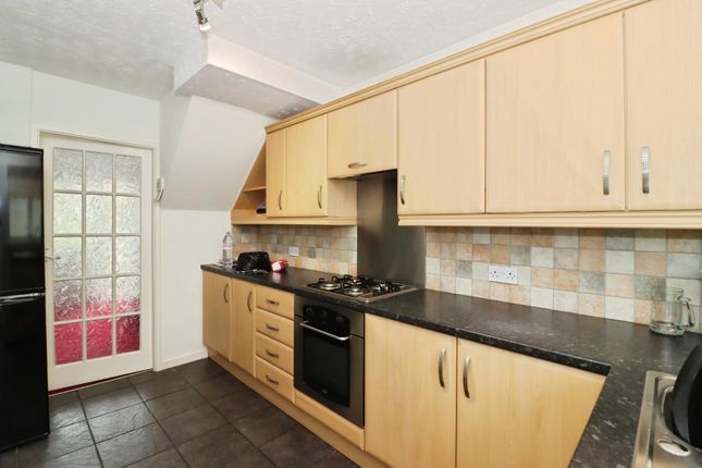 56, Smithfield Avenue, Chesterfield photo 2