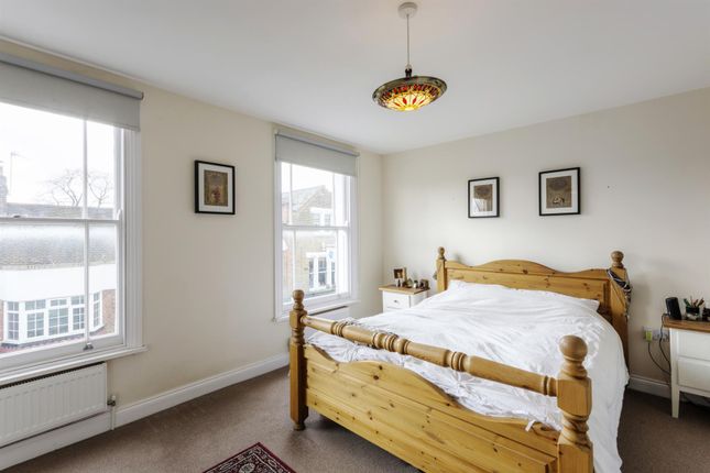 Maisonette for sale in Vestry Road, Orford Road, Walthamstow, London