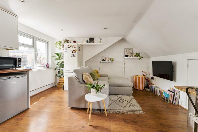 Flat 7 Gladioli House, 22-24, Carisbrooke Road, Walthamstow photo 4