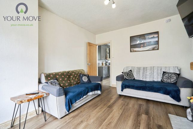 12, Hemsby Grove, West Yorkshire photo 4