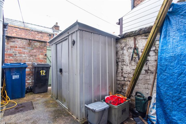 12, Lark Hill, Preston photo 4
