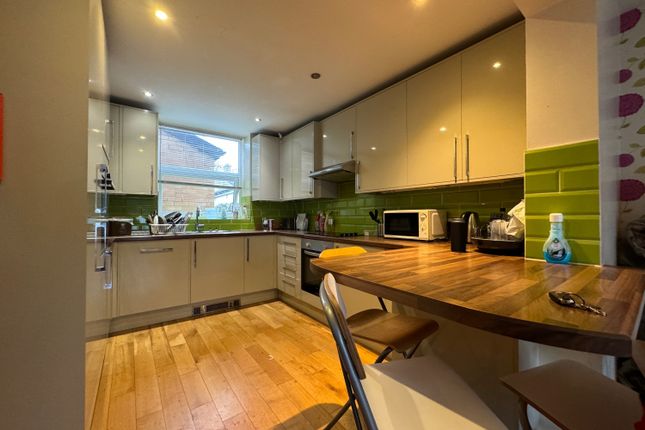 28, Llandough Street, Cardiff photo 3