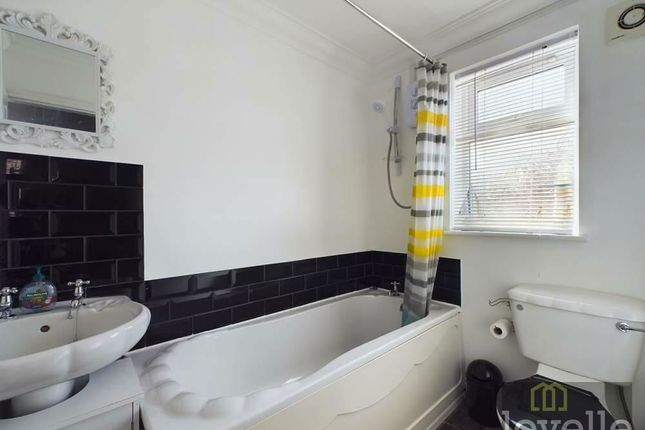 Flat for sale in Quebec Road, Mablethorpe