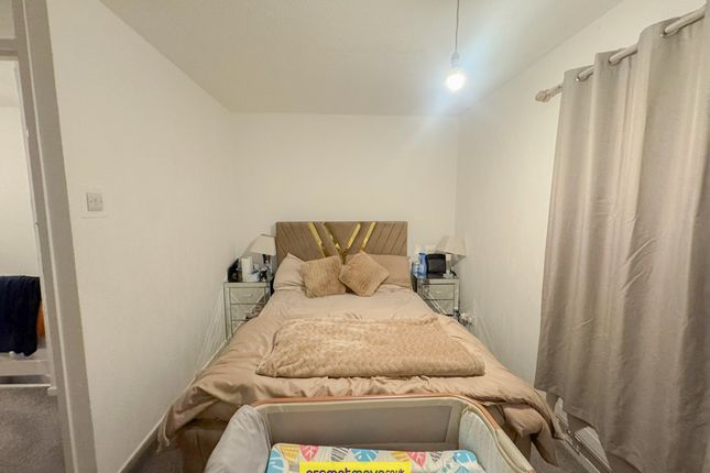 Repton Close, Luton photo 5