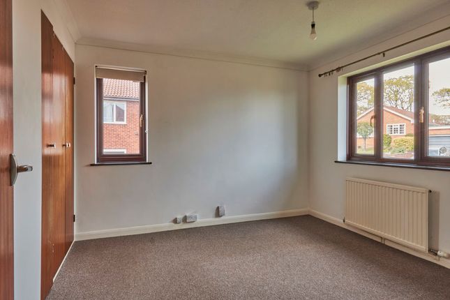 19, Celia Crescent, Exeter photo 4