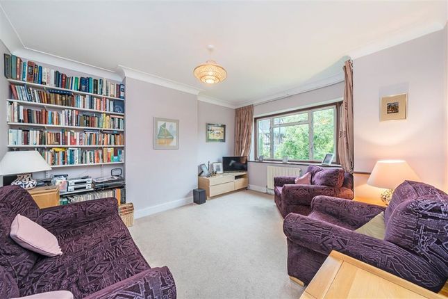 7, Woolacombe Road, London photo 2