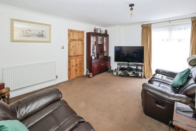 3, Heath Green Close, West Midlands photo 2