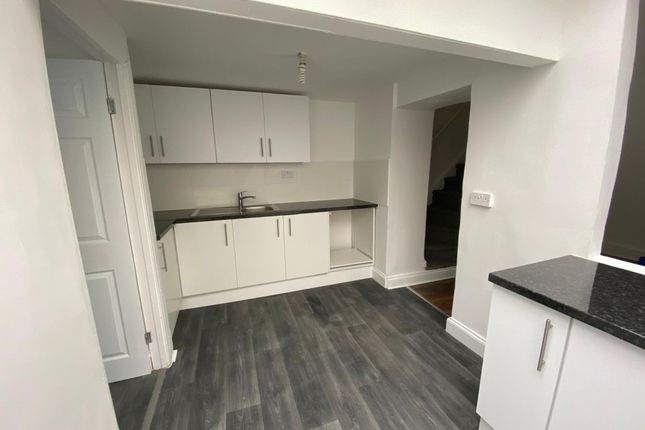 10 Crole Street, Swansea photo 5