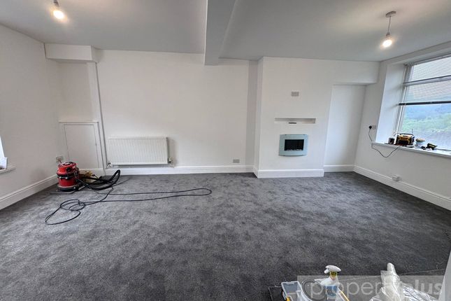 82, High Street, Rhondda Cynon Taff photo 5