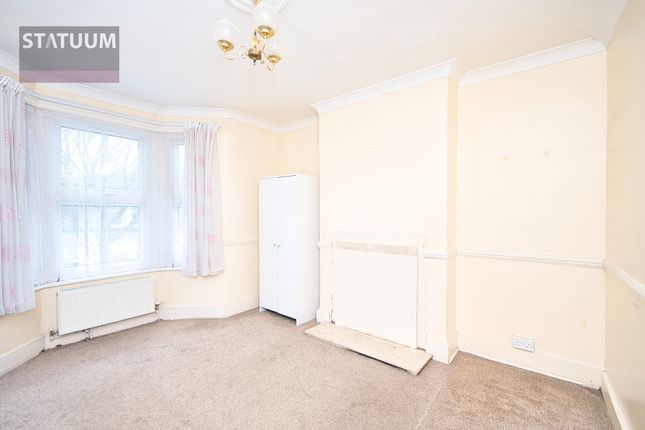 Thumbnail Flat to rent in Ling Road, Canning Town, Newham, London