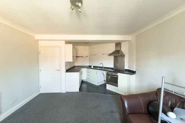 13 Howard House, Clarks Yard photo 3