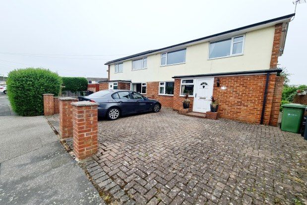 2 bed link-detached house to rent in Regent Avenue, Lincoln LN6