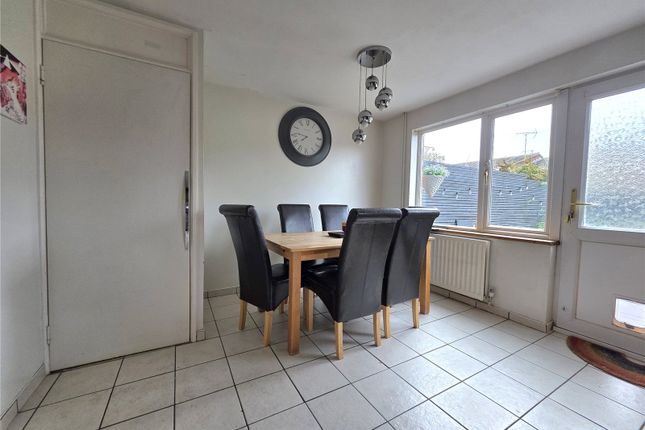 33, Foxglove Close, Essex photo 4