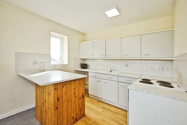 39, Beaulieu Drive, Yeovil photo 2