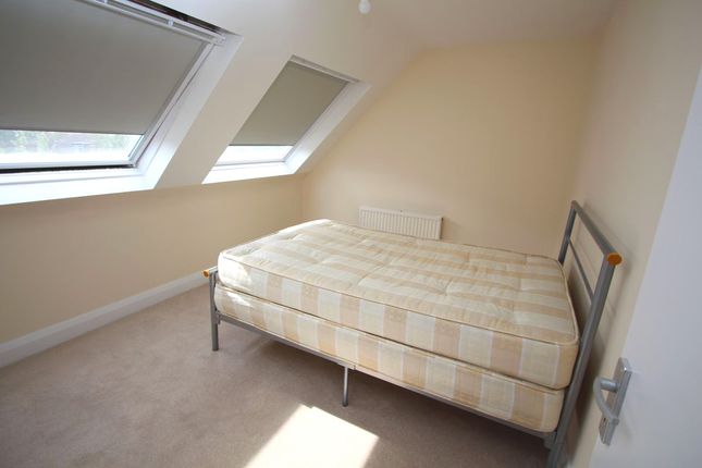 45L, Cranes Park, Surbiton photo 4