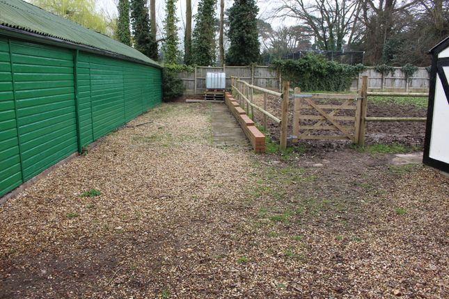 Property history - 229 Castlecroft Road, Finchfield, Wolverhampton WV3