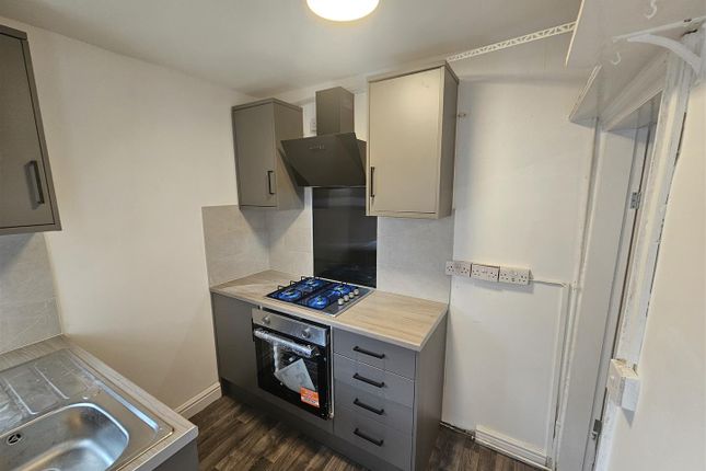 32, Quilter Grove, Manchester photo 4