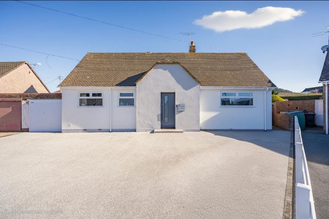 24, Compton Way, Abergele photo 3