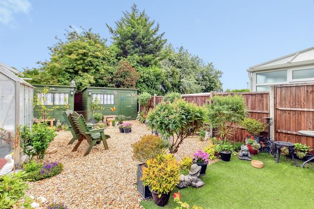 13, Meadow Lane, Stamford photo 4