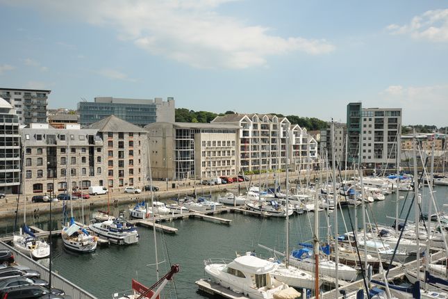 Thumbnail Flat for sale in Harbour Avenue, Plymouth