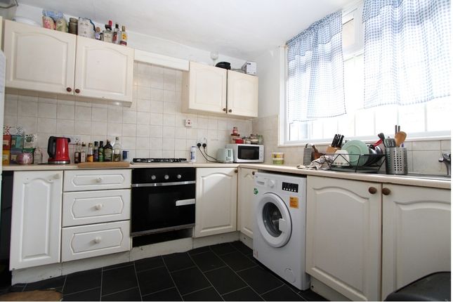 Thumbnail Flat to rent in Cottage Street, London