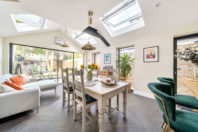 81, Stanley Gardens Road, Teddington photo 2