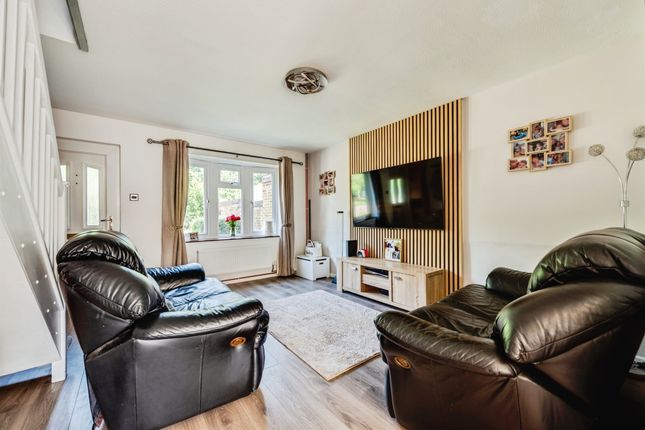 29, Strathmore Close, Carterton photo 2