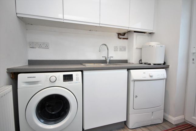 Property to rent in Beech Grove, Guildford