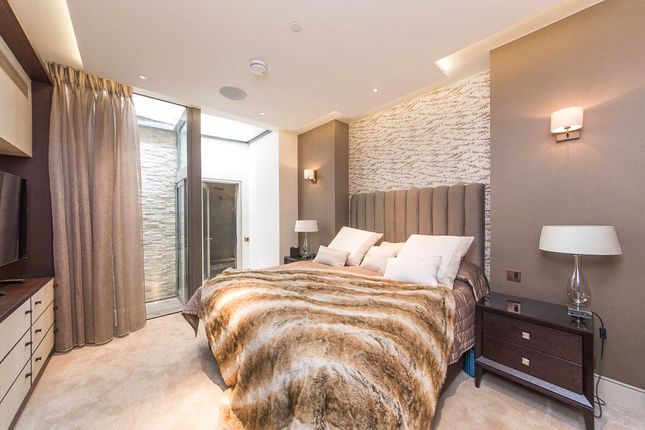 Bedroom 1.Jpg