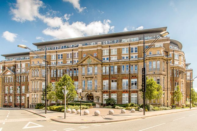 Flat to rent in Building 22, Cadogan Road, Royal Arsenal