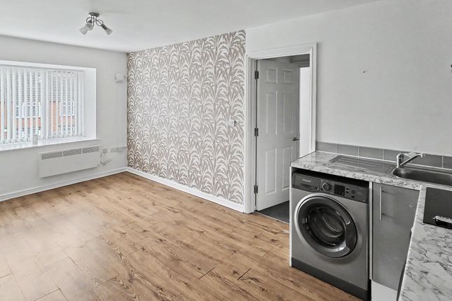 Flat 6, 11 Alexandra Street, Carrington, Nottingham, NG5 1RP photo 2