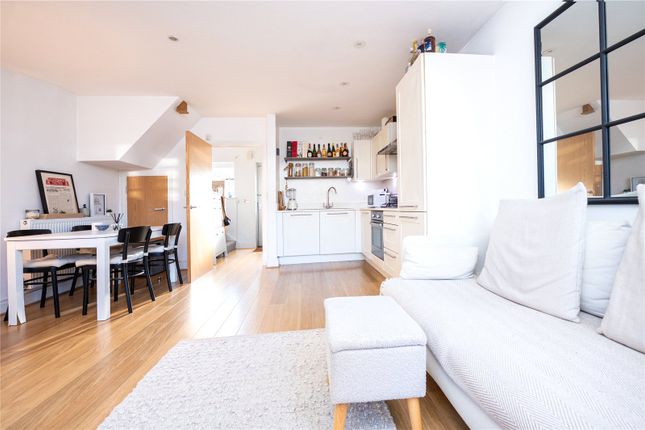 44, Candler Mews, Twickenham photo 3