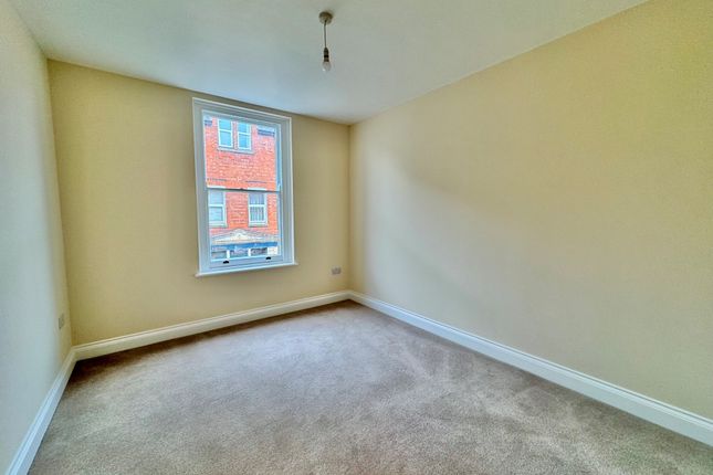 Flat 1, 51A High Street, Budleigh Salterton photo 4