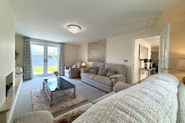 89 Lakeside Gardens, Merthyr Tydfil photo 4