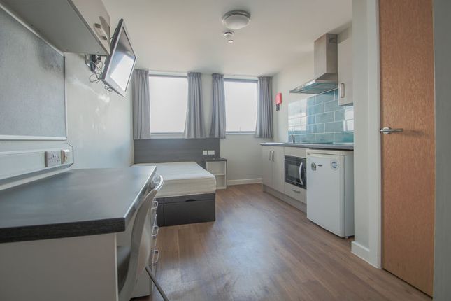 1-bed flat on 110 Queen Street, Sheffield, £35,000