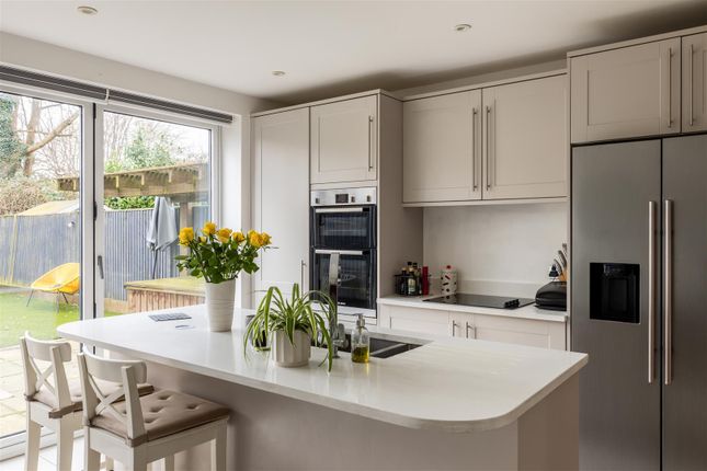 40a, Holmesdale Road, Reigate photo 2